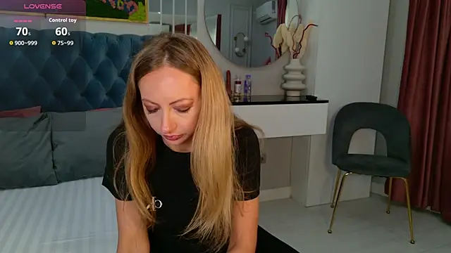 SiennaPierce online show from 05-18-26, 11:15