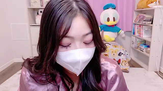 Snapshot of SUI-Strong chatting on 09-09-25, 04:27 SUI-Strong online show from 09-09-25, 04:27