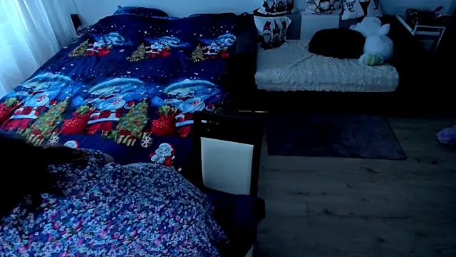 Squirt Kimm online show from 12-04-25, 01:43