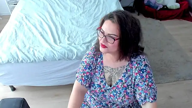 Squirt Kimm online show from 11-13-25, 10:08