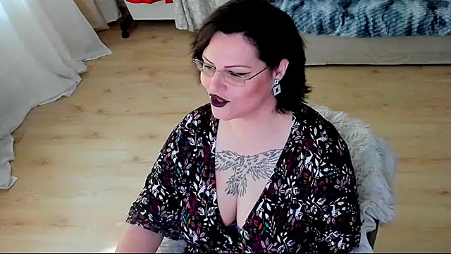 Snapshot of Squirt_Kimm chatting on 06-06-26, 02:00 Squirt Kimm online show from 06-06-26, 02:00