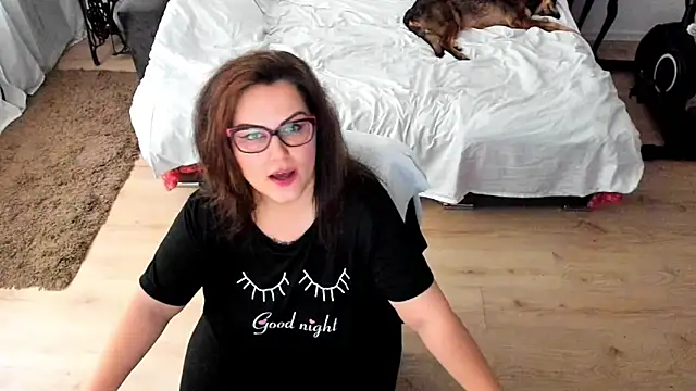 Snapshot of Squirt_Kimm chatting on 09-17-25, 06:26 Squirt Kimm online show from 09-17-25, 06:26