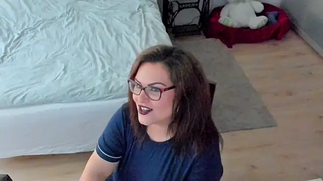 Squirt Kimm online show from 11-12-25, 09:02