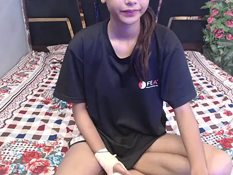 Snapshot of ishasony chatting on 10-01-25, 05:01 ishasony online show from 10-01-25, 05:01