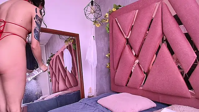 viollettaa  online show from 11-02-25, 05:51