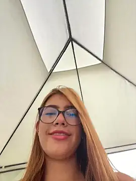 sara calderon online show from 02-12-26, 01:33