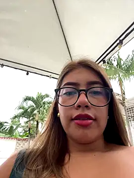 sara calderon online show from 09-24-25, 01:17