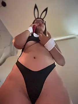 sara calderon online show from 10-31-25, 01:30