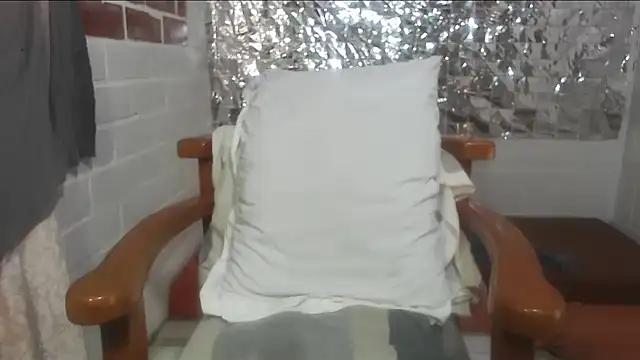 rose-crystal online show from 10-06-25, 02:29