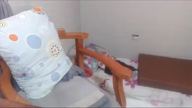 rose-crystal online show from 04-26-26, 06:27