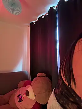 indialatin online show from 12-21-25, 12:18