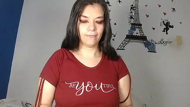 Snapshot of IVONNE_SEX chatting on 10-14-25, 07:36 IVONNE SEX online show from 10-14-25, 07:36