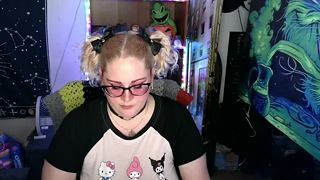 Kinky Witch online show from 04-17-26, 04:32