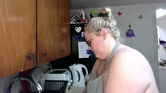 Kinky Witch online show from 04-30-26, 06:04