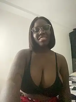 Snapshot of Alexia_24 chatting on 05-24-26, 05:18 Alexia 24 online show from 05-24-26, 05:18