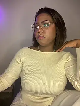 Alexia 24 online show from 06-20-26, 01:10