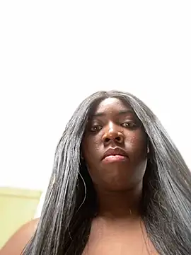 Alexia 24 online show from 11-13-25, 04:00