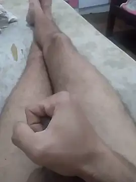 GuilhermeYuree online show from 09-10-25, 04:00