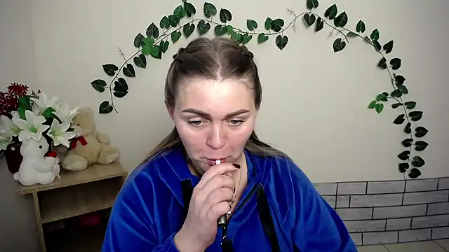 Snapshot of Magic_Katarina_ chatting on 10-10-25, 06:58 Magic Katarina online show from 10-10-25, 06:58