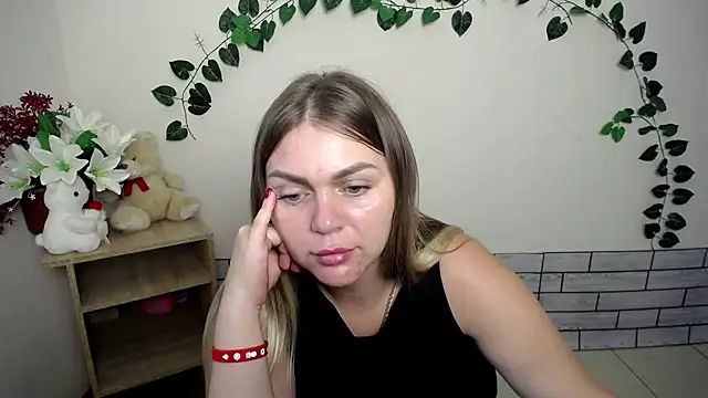 Snapshot of Magic_Katarina_ chatting on 09-10-25, 06:34 Magic Katarina online show from 09-10-25, 06:34