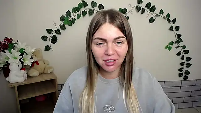 Snapshot of Magic_Katarina_ chatting on 10-06-25, 06:36 Magic Katarina online show from 10-06-25, 06:36