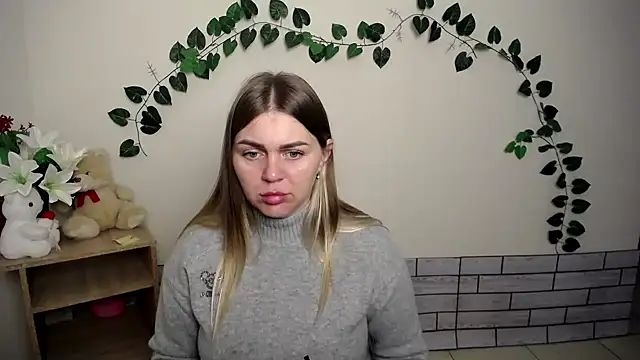 Snapshot of Magic_Katarina_ chatting on 10-16-25, 06:54 Magic Katarina online show from 10-16-25, 06:54