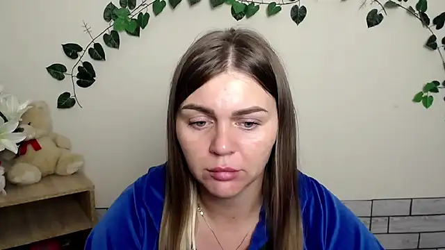 Snapshot of Magic_Katarina_ chatting on 10-08-25, 07:32 Magic Katarina online show from 10-08-25, 07:32