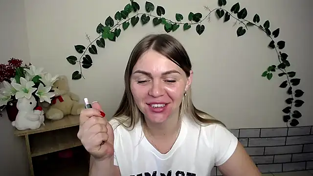 Snapshot of Magic_Katarina_ chatting on 09-18-25, 07:00 Magic Katarina online show from 09-18-25, 07:00