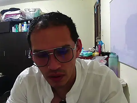 DOBLEWYOSK69G online show from 09-15-25, 05:08