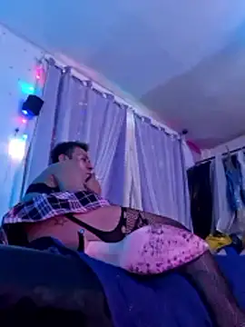 TUPtitaHot online show from 01-18-26, 05:44