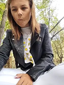 YOURLIKAA online show from 09-22-25, 03:34