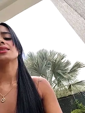 Juliana Xander online show from 10-13-25, 03:57