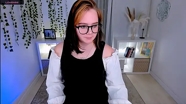 lunaalli online show from 10-11-25, 04:19