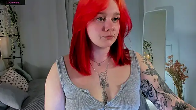 Snapshot of lunaalli chatting on 05-07-26, 10:51 lunaalli online show from 05-07-26, 10:51