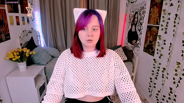 lunaalli online show from 11-23-25, 02:05