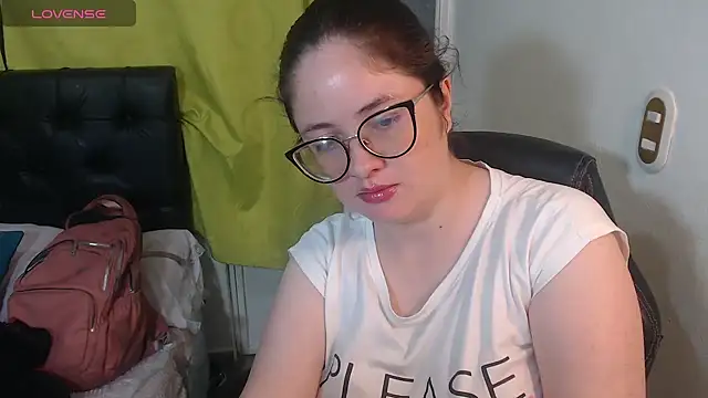 KrystalAdams online show from 04-09-26, 01:17