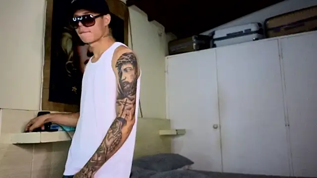 Snapshot of 777_camilo chatting on 09-27-25, 07:42 777 camilo online show from 09-27-25, 07:42