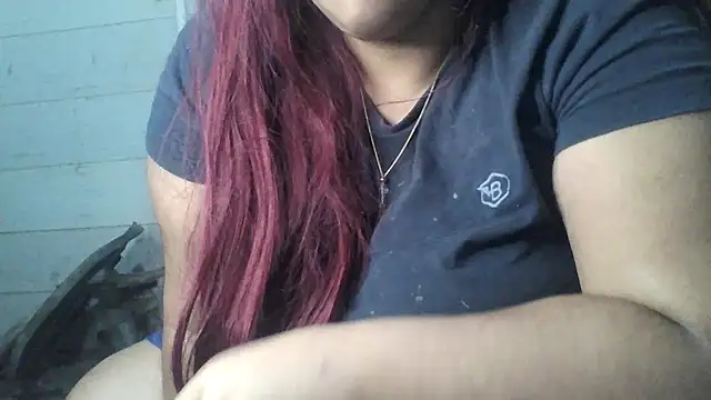 Snapshot of srtsara chatting on 07-09-26, 01:28 srtsara online show from 07-09-26, 01:28