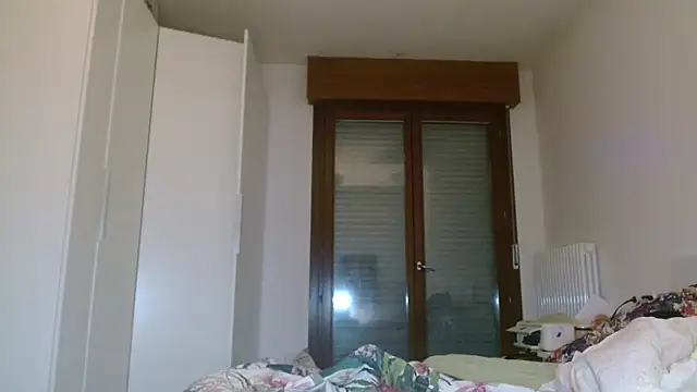 refem9 online show from 10-22-25, 04:28