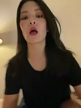 Ninazhang online show from 01-16-26, 05:44