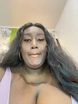 Snapshot of desirewilliam chatting on 06-16-26, 01:33 desirewilliam online show from 06-16-26, 01:33