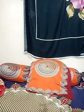 Snapshot of Tamanna490 chatting on 09-11-25, 03:56 Tamanna490 online show from 09-11-25, 03:56