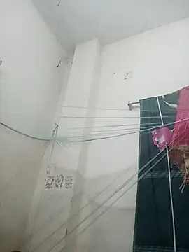 Snapshot of Tamanna490 chatting on 09-12-25, 04:40 Tamanna490 online show from 09-12-25, 04:40