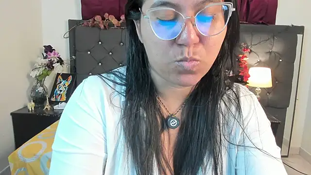 sofia sorceress5 online show from 11-21-25, 12:20