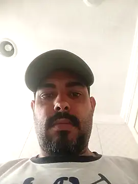 Snapshot of jfgustavo001 chatting on 01-06-26, 03:49 jfgustavo001 online show from 01-06-26, 03:49