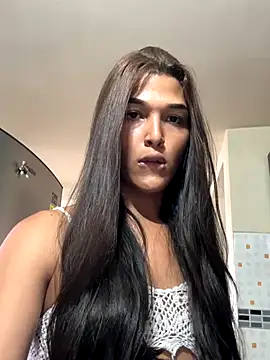 Snapshot of love_megann chatting on 10-19-25, 03:37 love megann online show from 10-19-25, 03:37