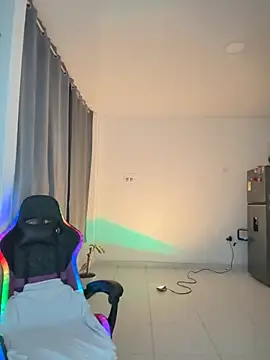 18 salo online show from 10-26-25, 04:13