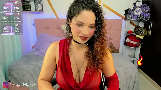 Luna blackk online show from 06-18-26, 09:09