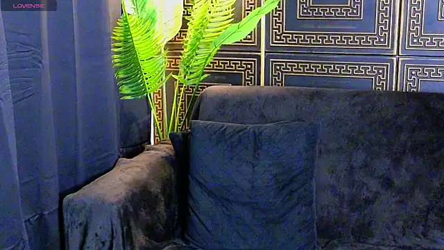 Aelorya online show from 12-15-25, 04:24