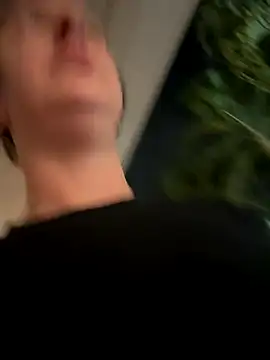 sweetsirenn online show from 10-04-25, 02:13